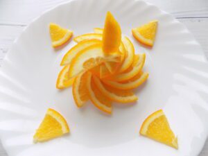 Как красиво нарезать апельсин