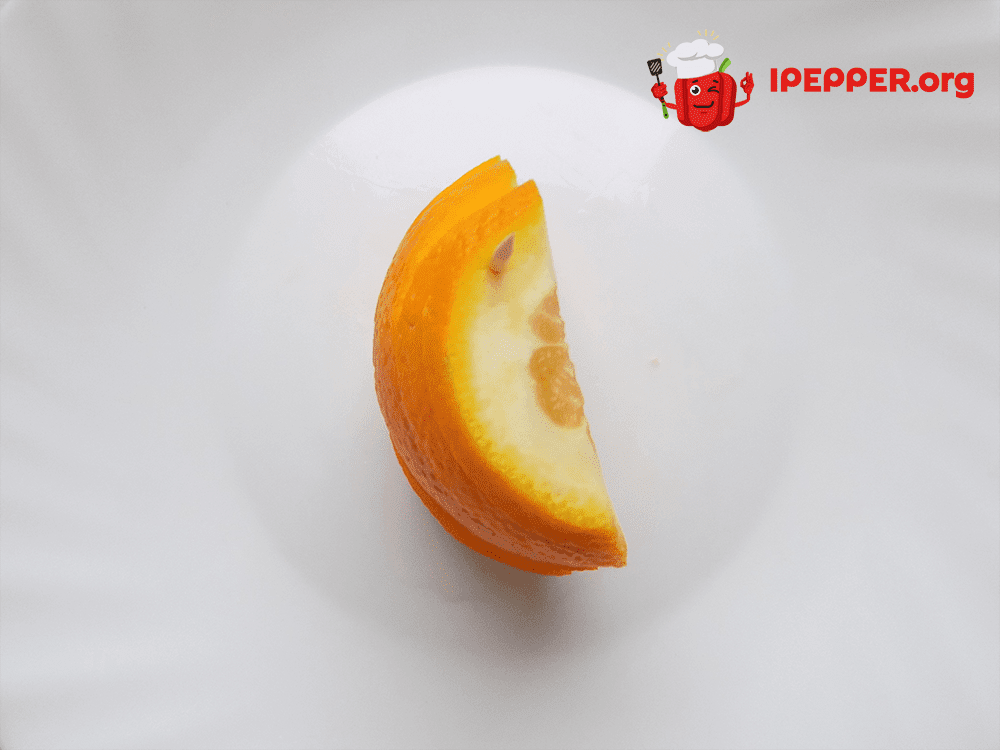 Как красиво нарезать апельсин (шаг 5)