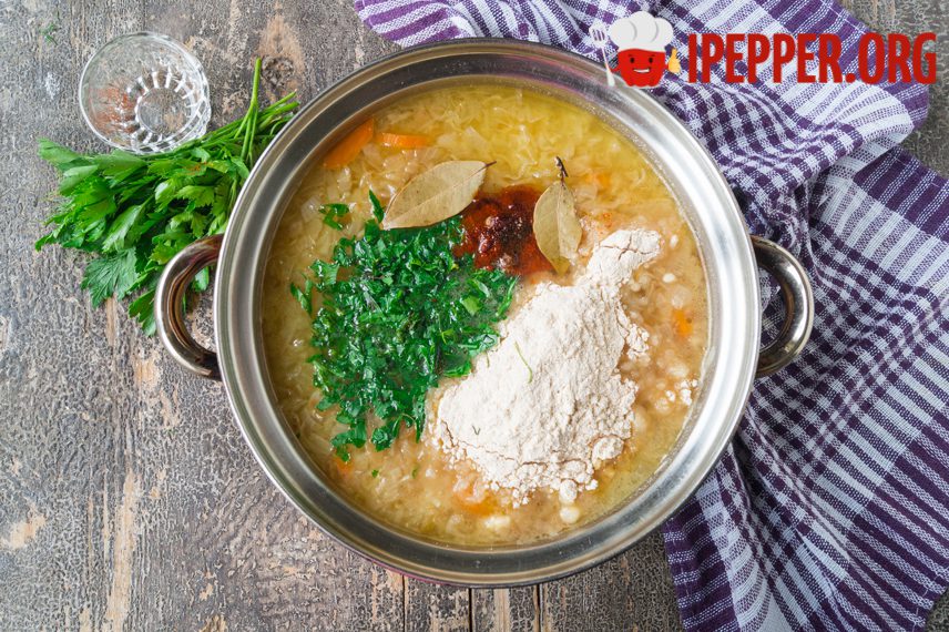 Рецепт Луковый суп с капустой. Шаг 11
