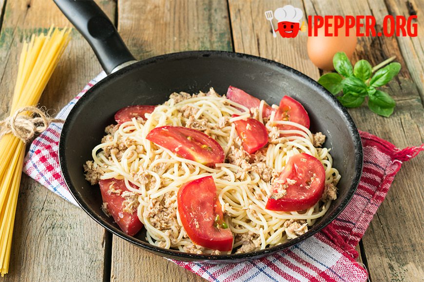 Рецепт Спагетти с тунцом и помидорами. Шаг 5