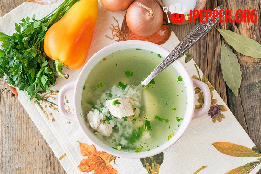 Как сварить куриный суп с вермишелью и картошкой?