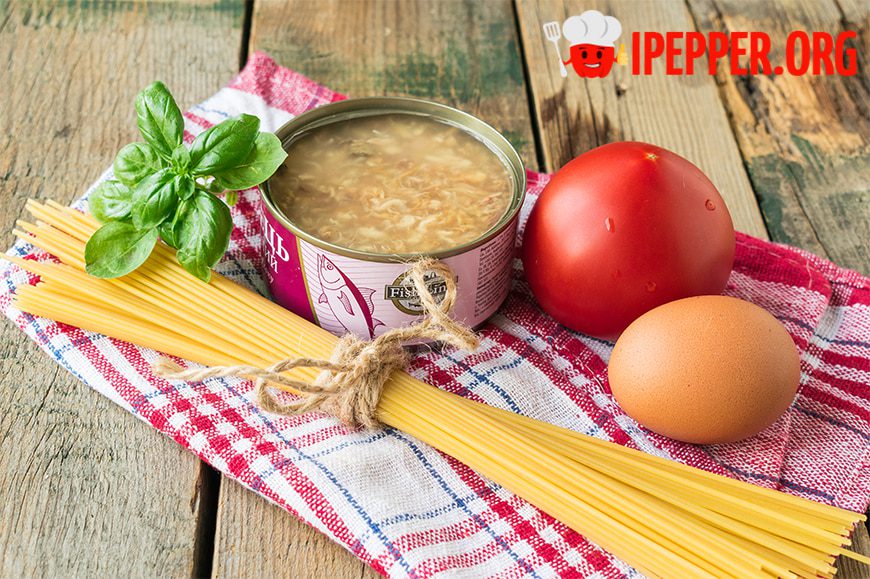 Описание рецепта Спагетти с тунцом и помидорами