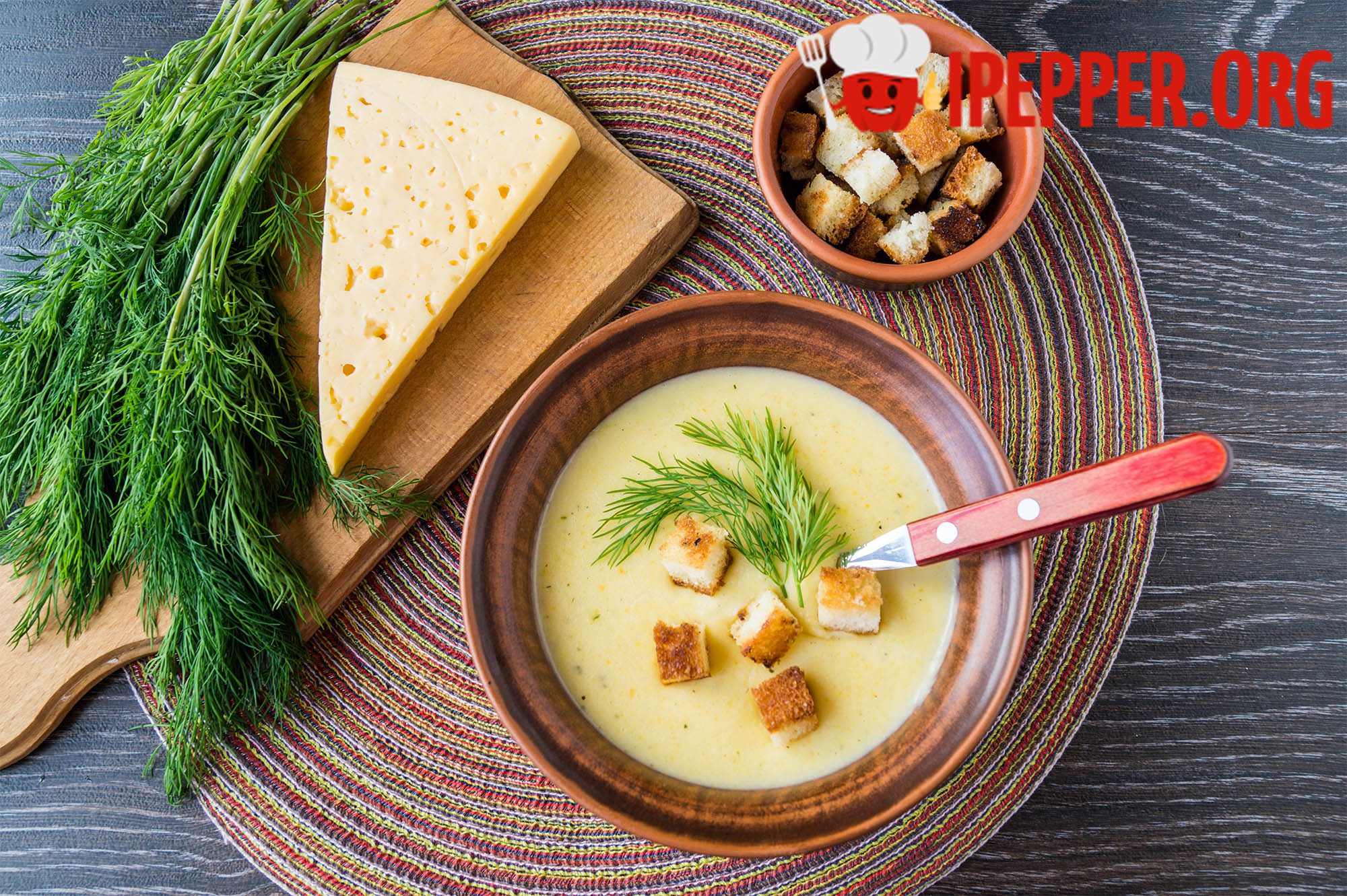 Рецепт Сырный суп-пюре с плавленным и твердым сыром. Шаг 12