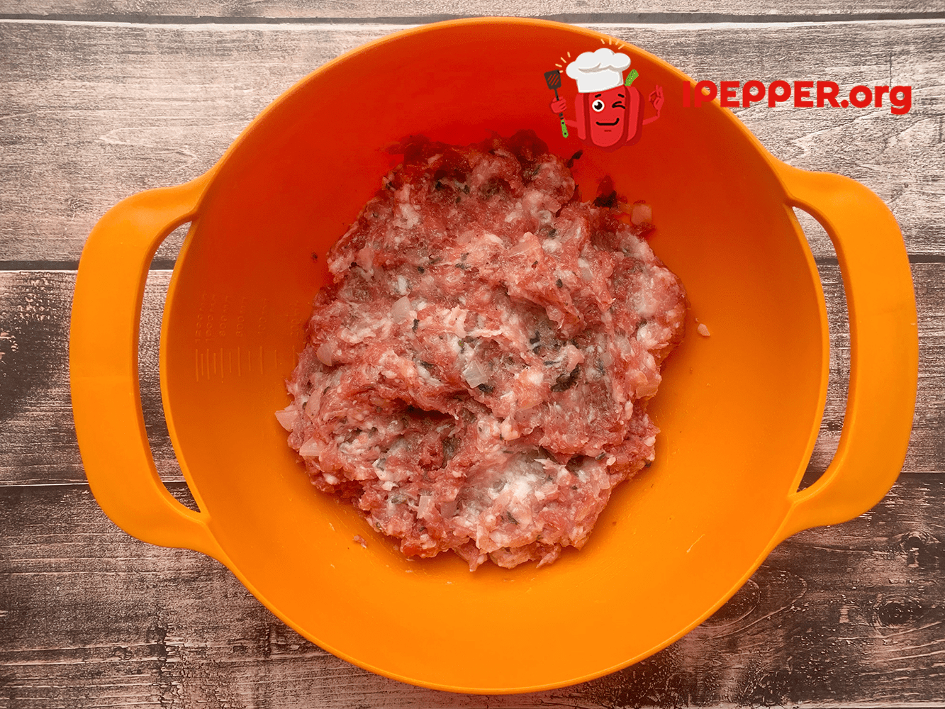 Рецепт Пельмени ручной лепки со свино-говяжьим фаршем. Шаг 4