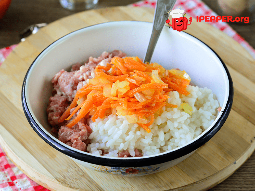 Рецепт Фаршированный перец с рисом и фаршем. Шаг 4