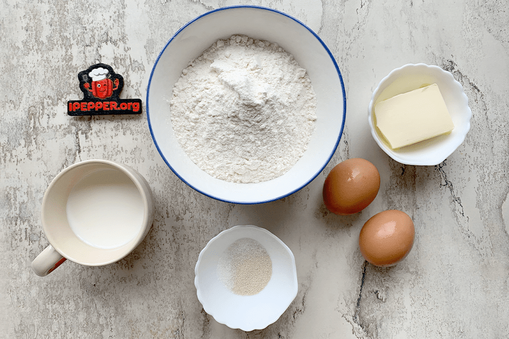 Описание рецепта Пирожки из дрожжевого теста на молоке в духовке