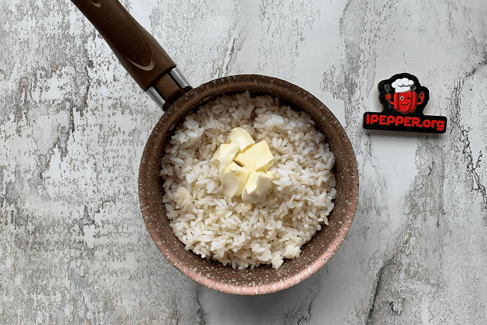 Рецепт Пирожки с рисом и яйцом в духовке. Шаг 5