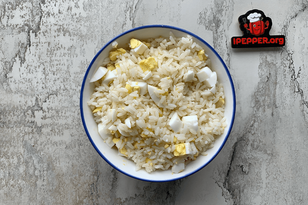 Рецепт Пирожки с рисом и яйцом в духовке. Шаг 7