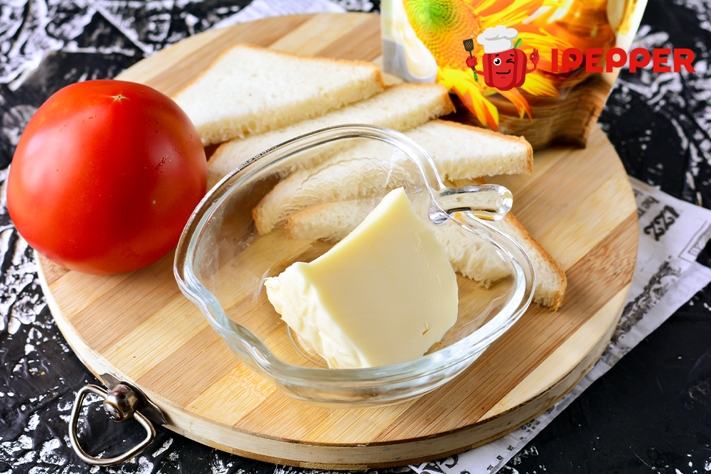 Описание рецепта Горячие бутерброды с помидорами и сыром в духовке